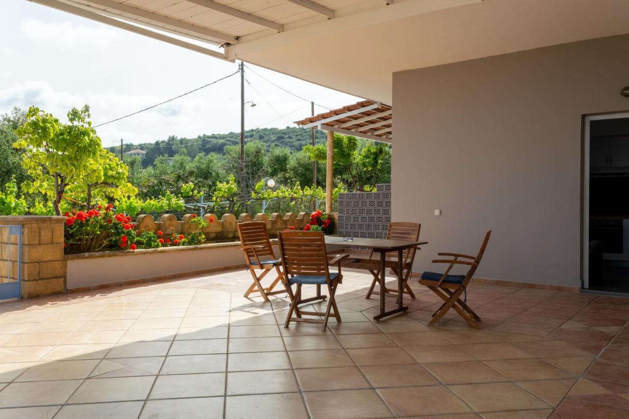 Alexandros Seaside Family Apartments & Villas - Paradise, 7' From Petalidi Kalamaki  Eksteriør bilde