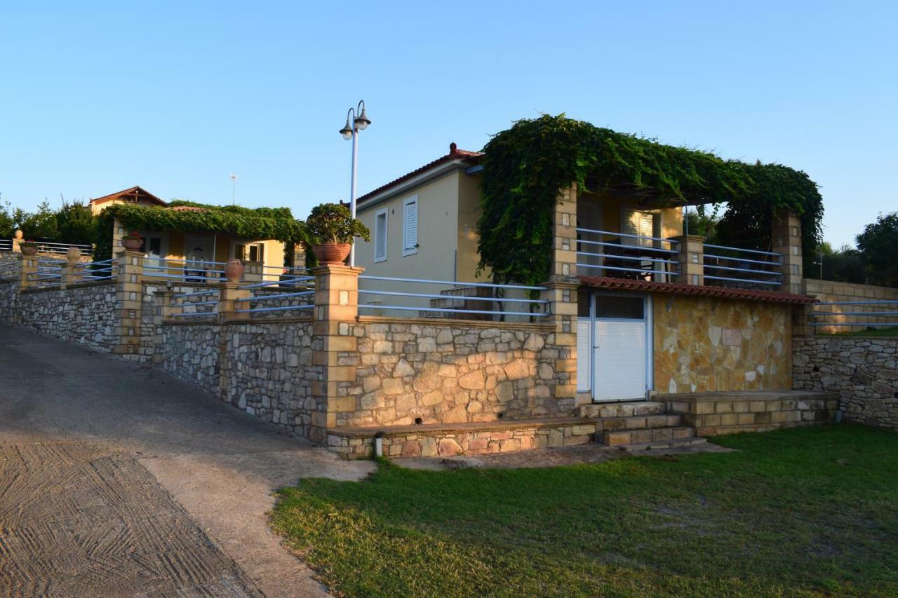 Alexandros Seaside Family Apartments & Villas - Paradise, 7' From Petalidi Kalamaki  Eksteriør bilde
