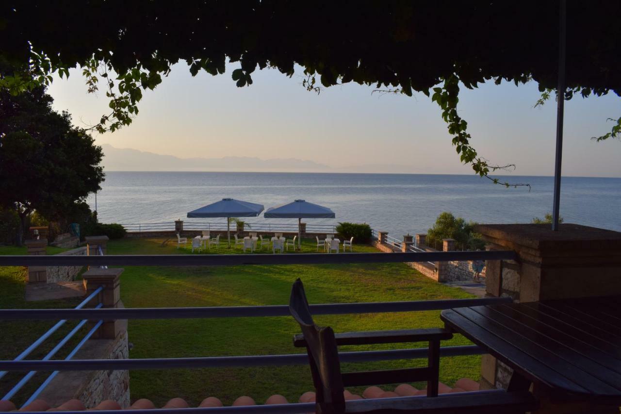 Alexandros Seaside Family Apartments & Villas - Paradise, 7' From Petalidi Kalamaki  Eksteriør bilde