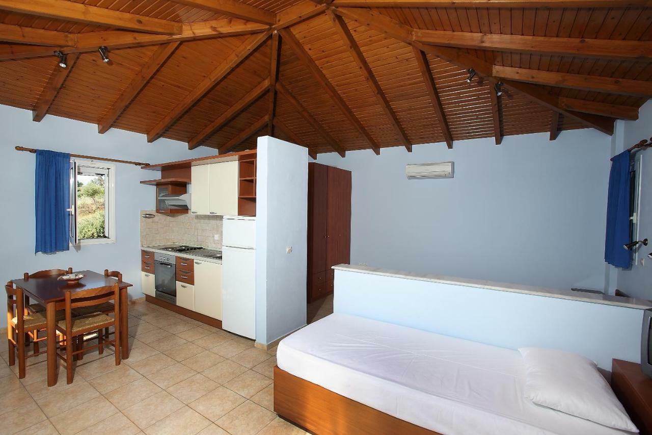Alexandros Seaside Family Apartments & Villas - Paradise, 7' From Petalidi Kalamaki  Eksteriør bilde