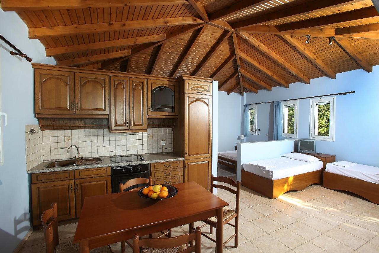 Alexandros Seaside Family Apartments & Villas - Paradise, 7' From Petalidi Kalamaki  Eksteriør bilde
