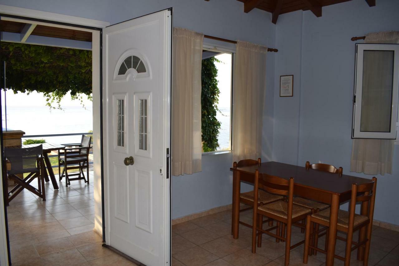 Alexandros Seaside Family Apartments & Villas - Paradise, 7' From Petalidi Kalamaki  Eksteriør bilde