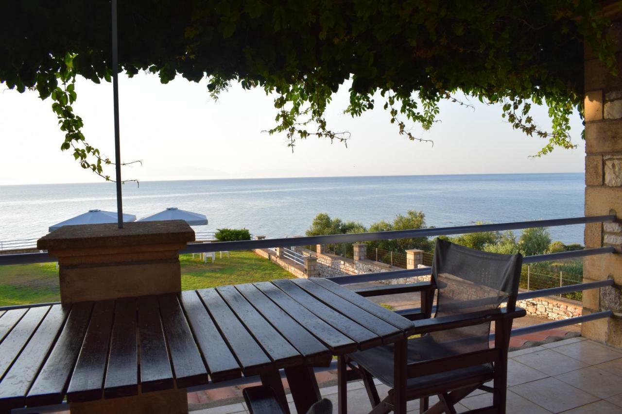 Alexandros Seaside Family Apartments & Villas - Paradise, 7' From Petalidi Kalamaki  Eksteriør bilde