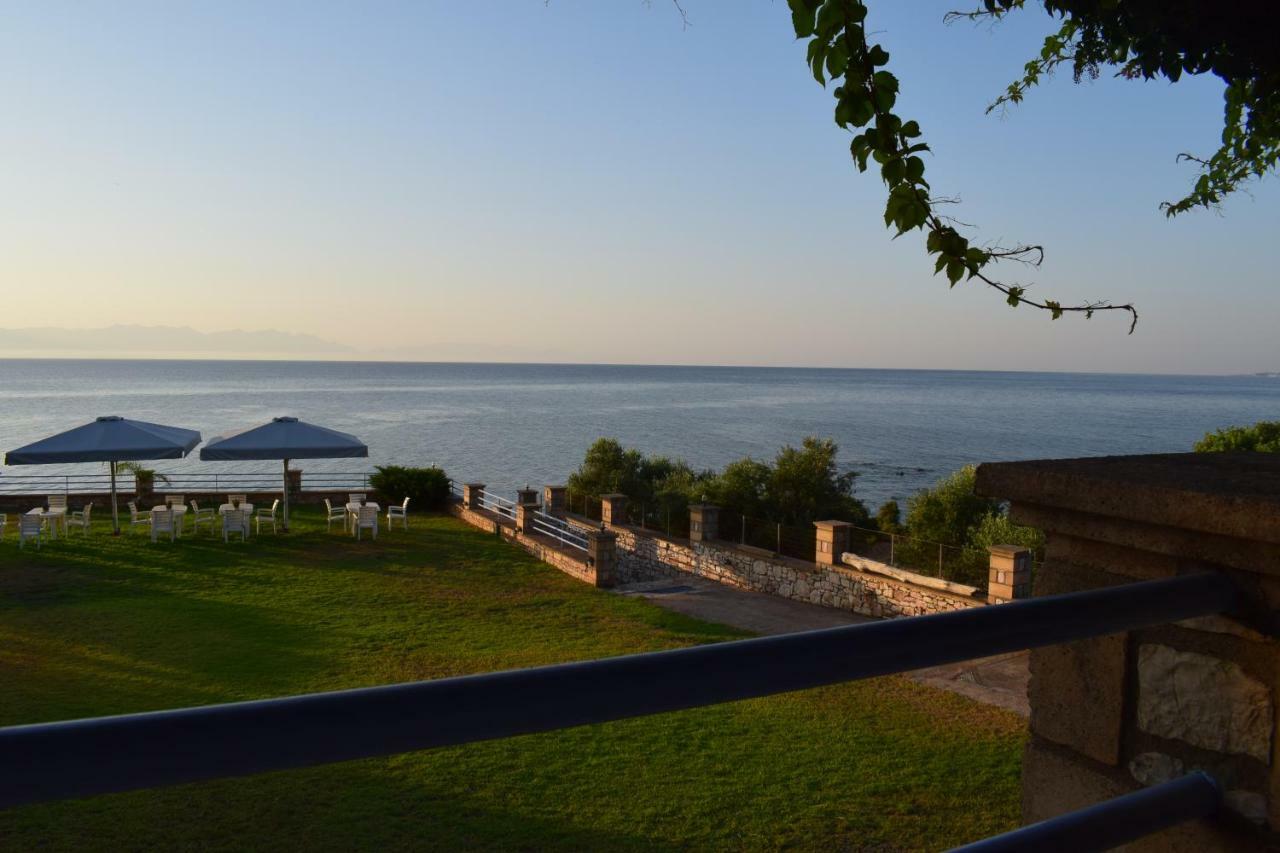 Alexandros Seaside Family Apartments & Villas - Paradise, 7' From Petalidi Kalamaki  Eksteriør bilde