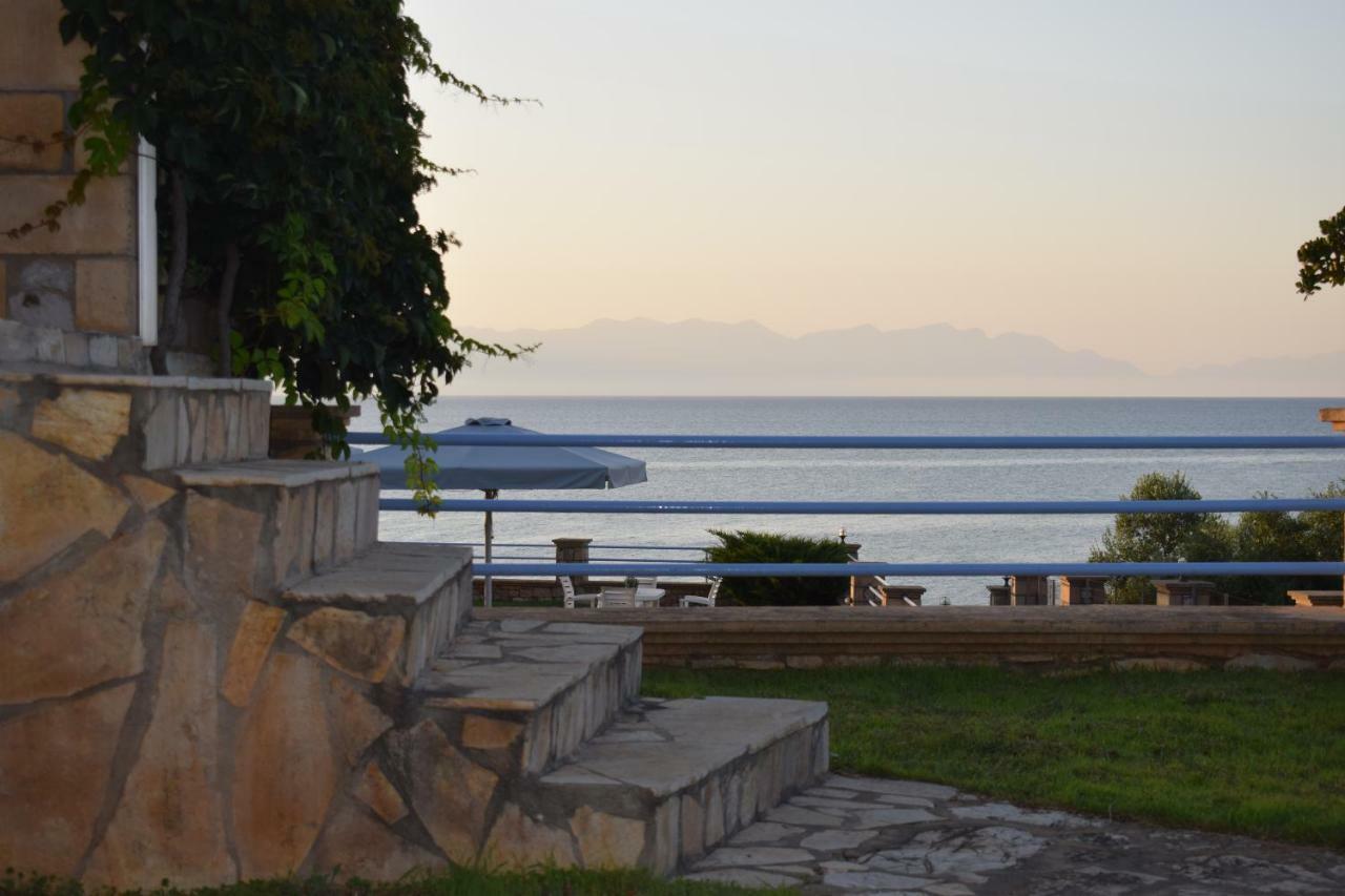 Alexandros Seaside Family Apartments & Villas - Paradise, 7' From Petalidi Kalamaki  Eksteriør bilde