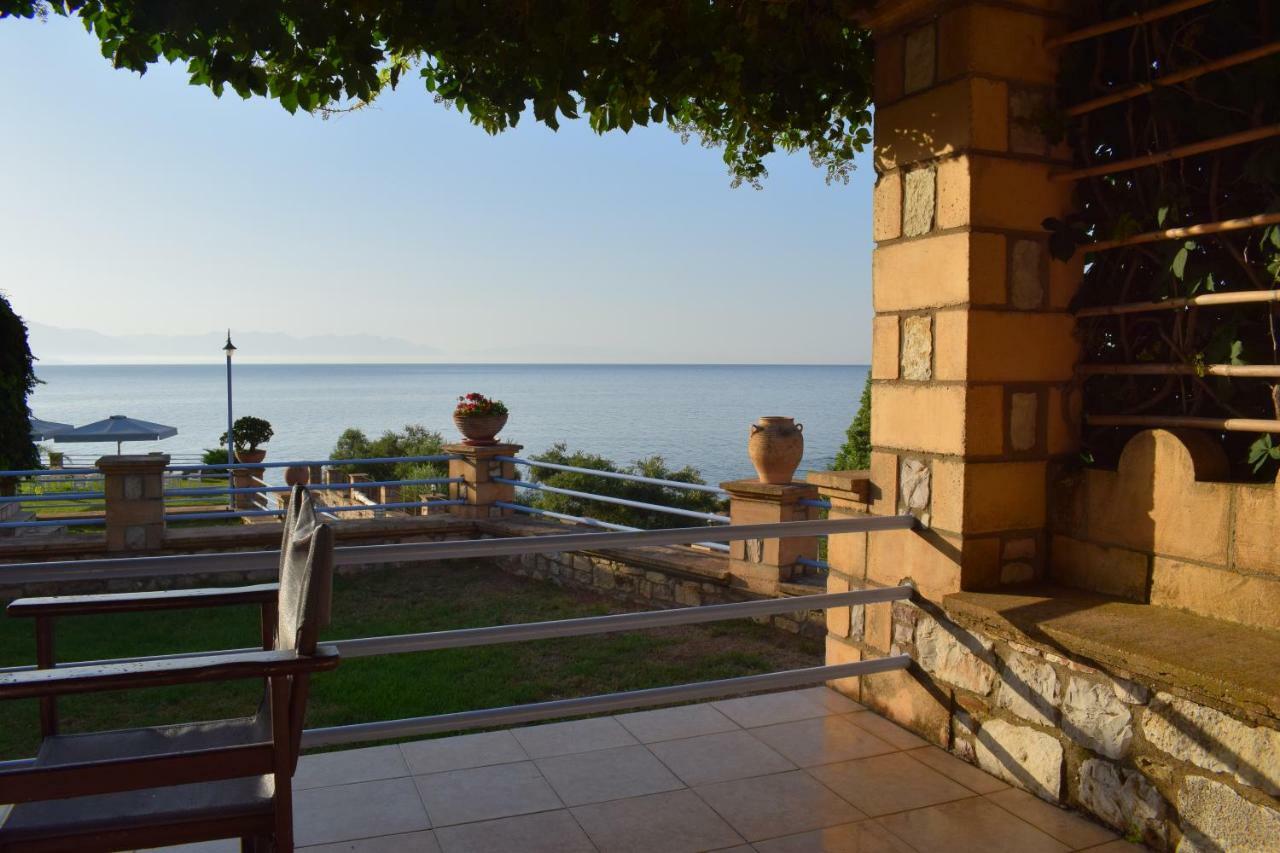 Alexandros Seaside Family Apartments & Villas - Paradise, 7' From Petalidi Kalamaki  Eksteriør bilde