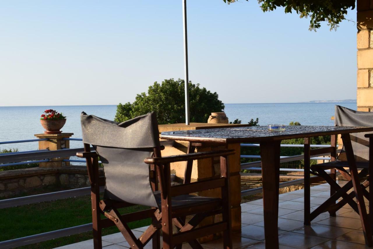Alexandros Seaside Family Apartments & Villas - Paradise, 7' From Petalidi Kalamaki  Eksteriør bilde